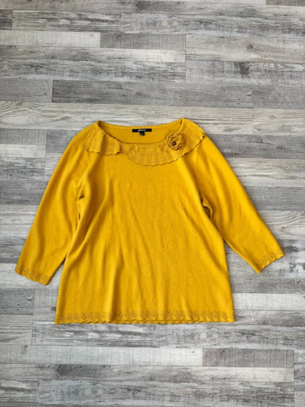 Briggs Yellow 3/4 Sleeve Lightweight Sweater Size XL Lace Detail L38